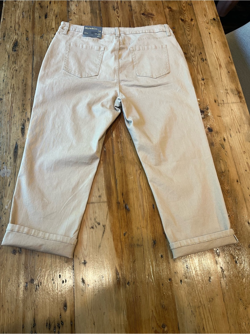 Women’s Curvy Capri in Light Khaki Minimalist Classic NWT - Picture 4 of 8